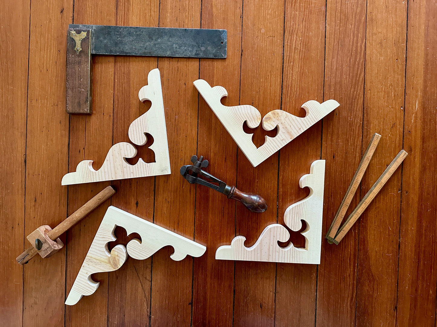 Fleur de lis Wood Trim Brackets