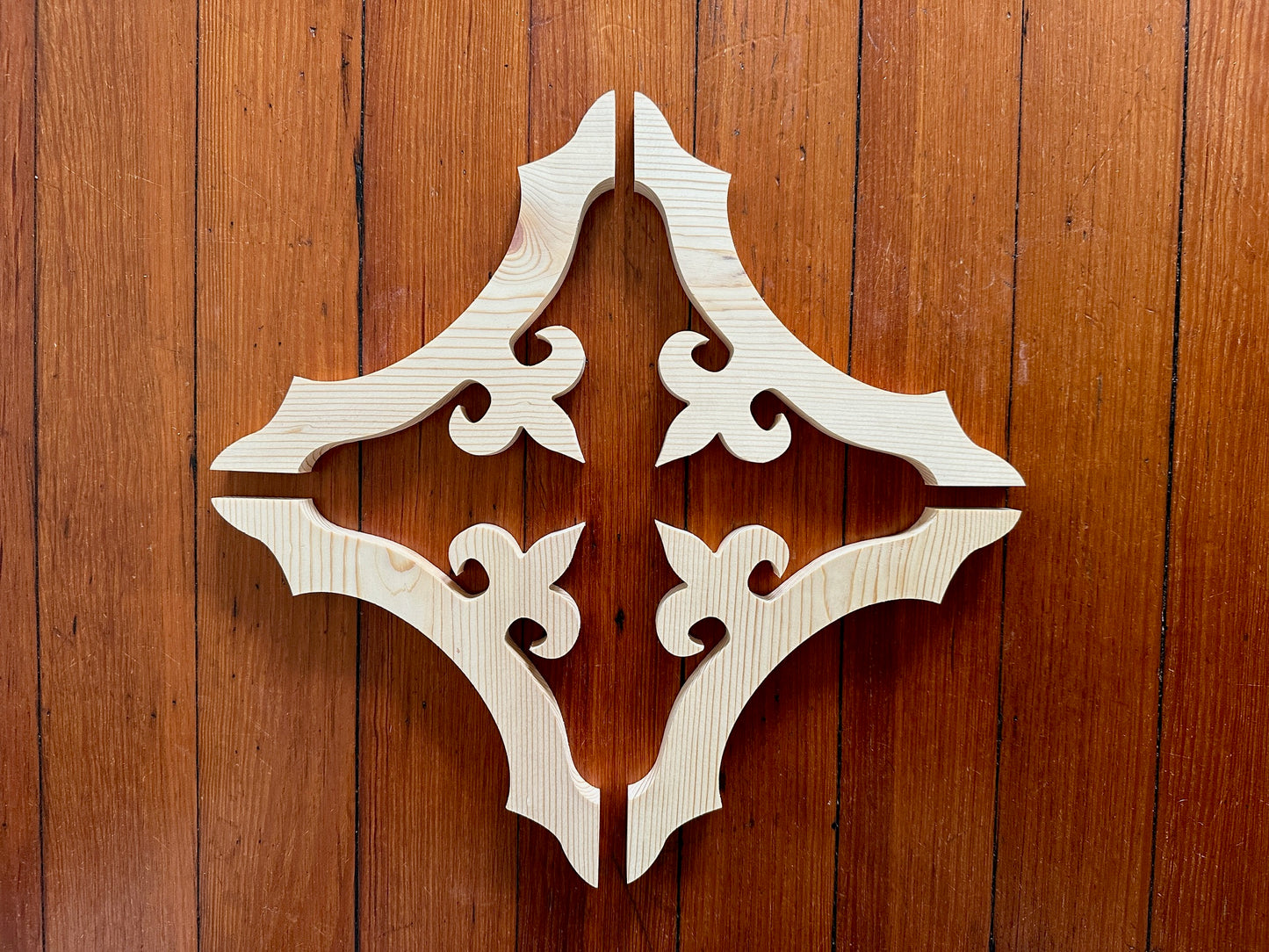 Fleur de lis Flair Wood Trim Brackets