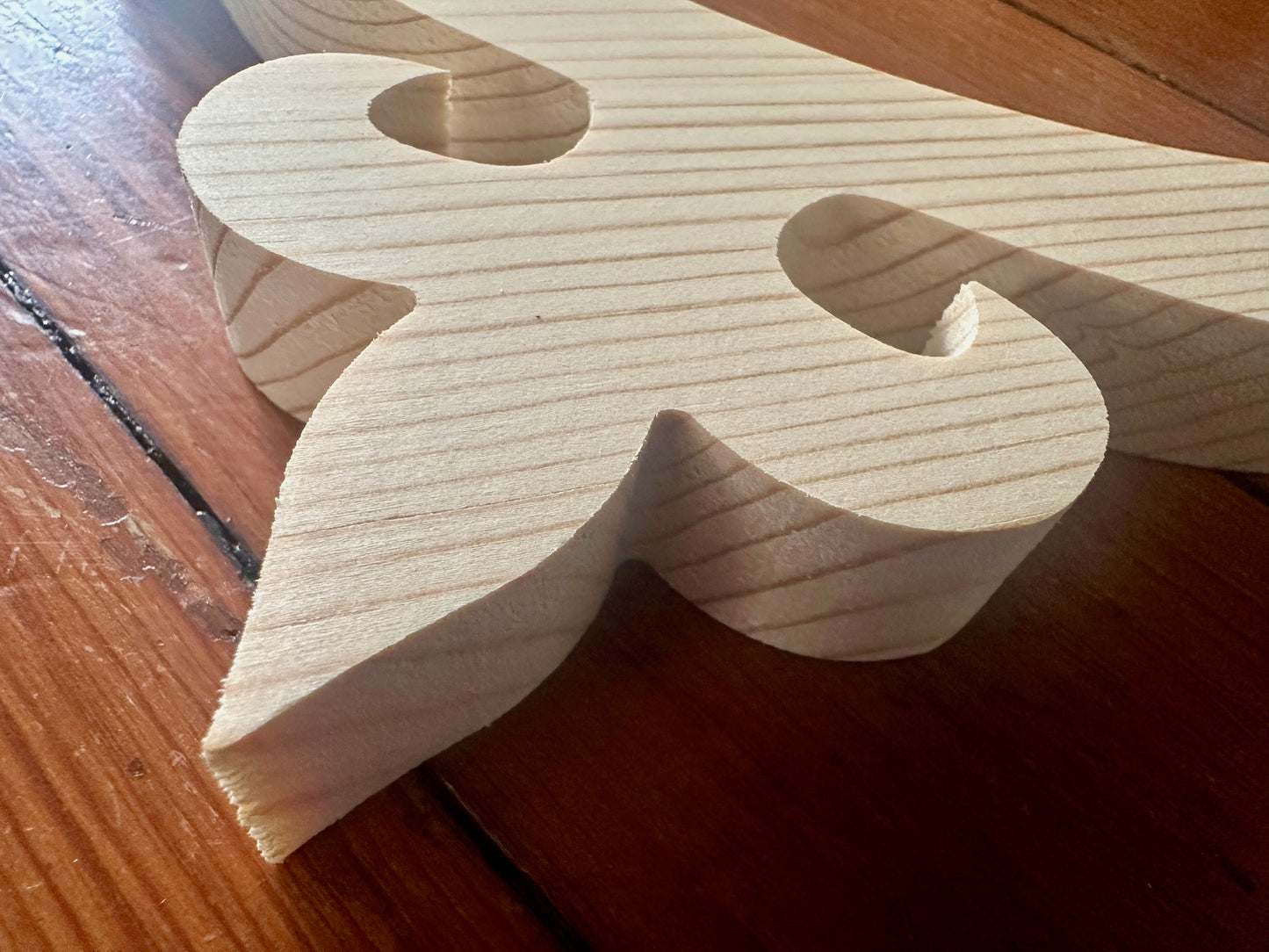 Fleur de lis Flair Wood Trim Brackets