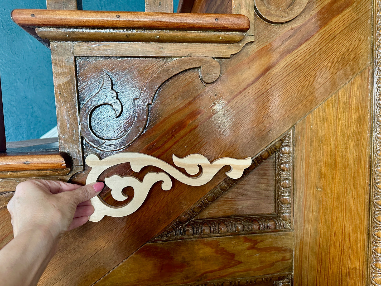 Vine & Leaves Stair Riser Brackets