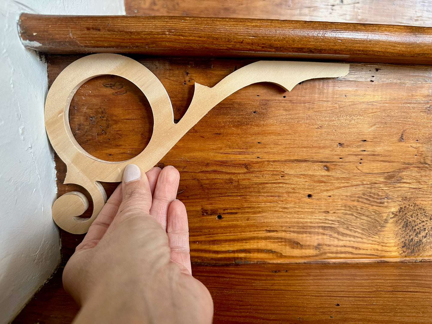 Victorian Circle Stair Riser Brackets