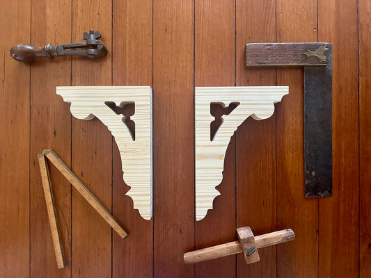 Cottage Scroll Porch Brackets