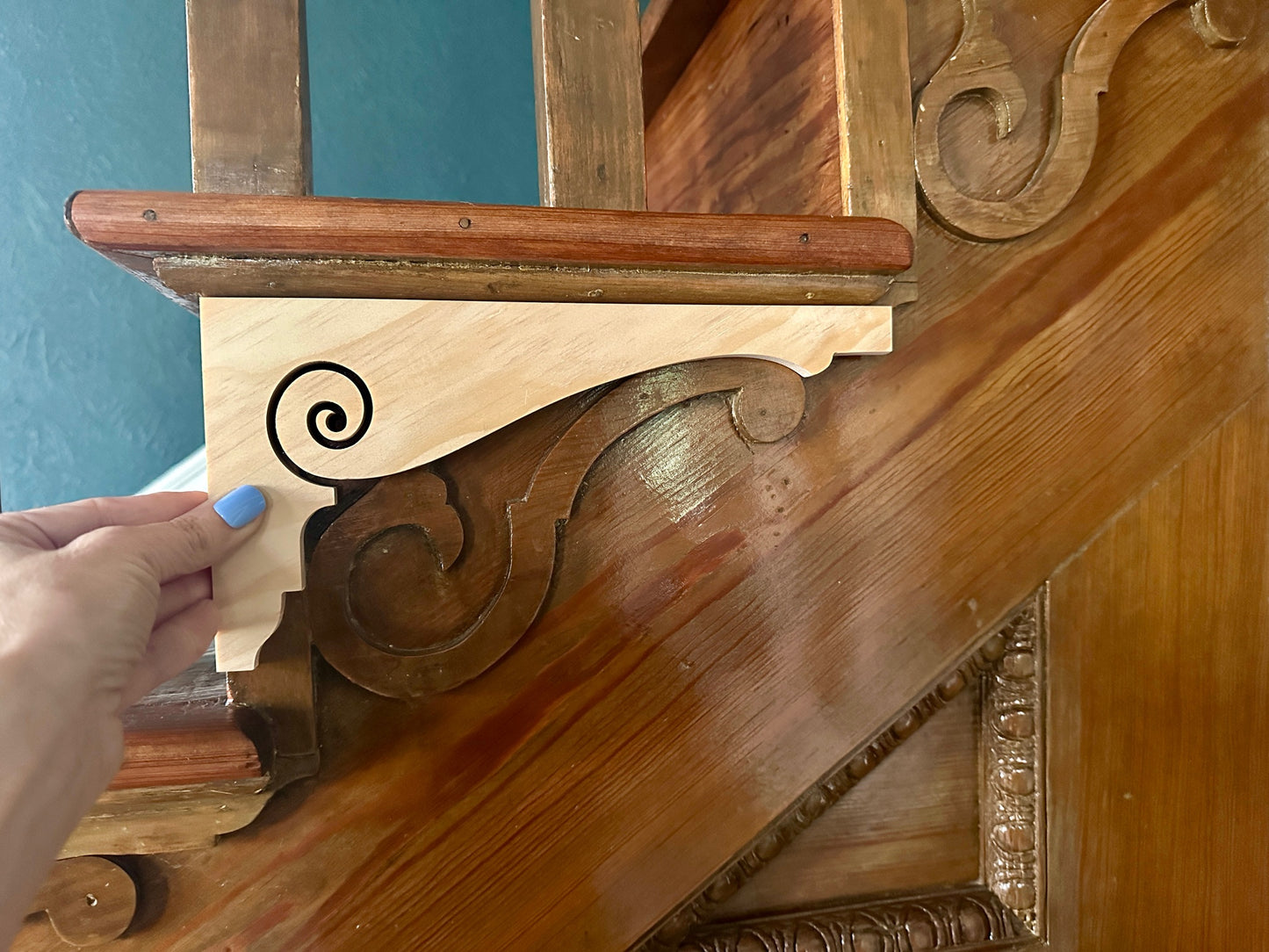 Victorian Scroll Stair Riser Brackets