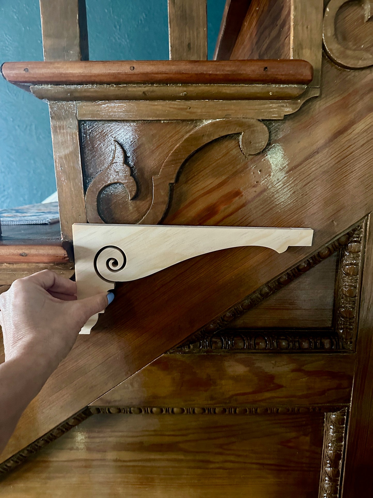 Victorian Scroll Stair Riser Brackets